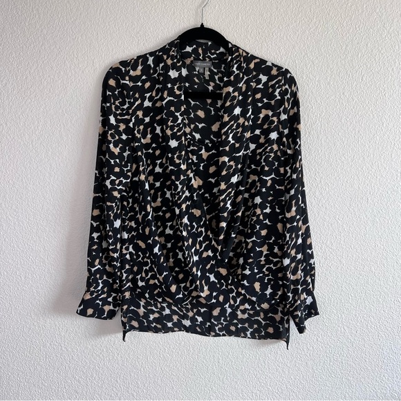 Vince Camuto Women’s Animal Print Black and Gold Long Sleeve Blouse - Picture 1 of 12